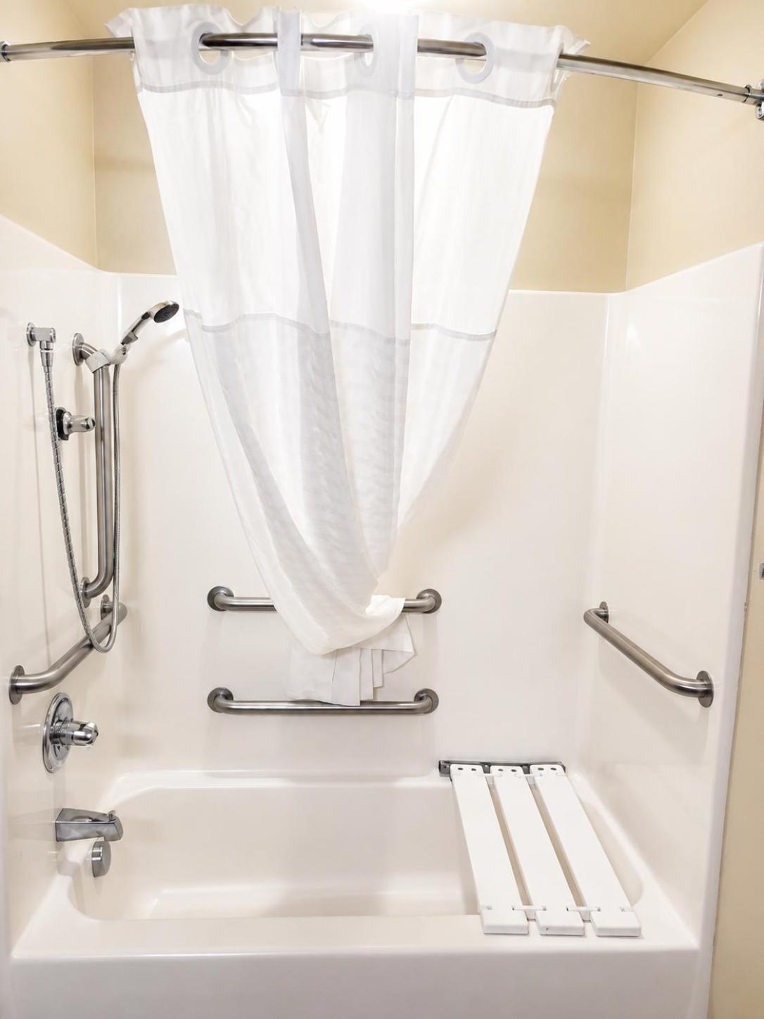 King Suite - Accessible/Non-Smoking