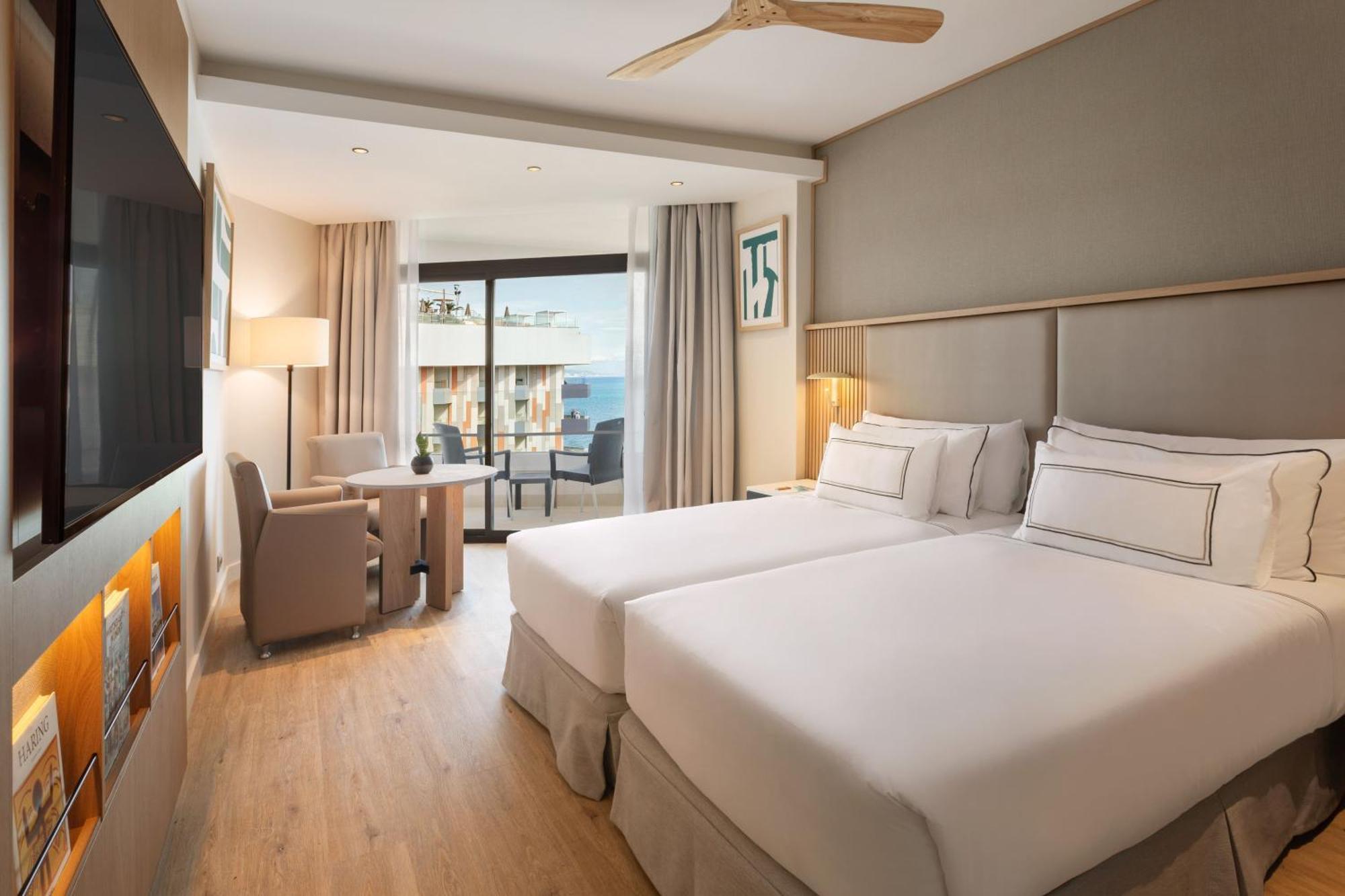 Deluxe Double or Twin Room with Sea View