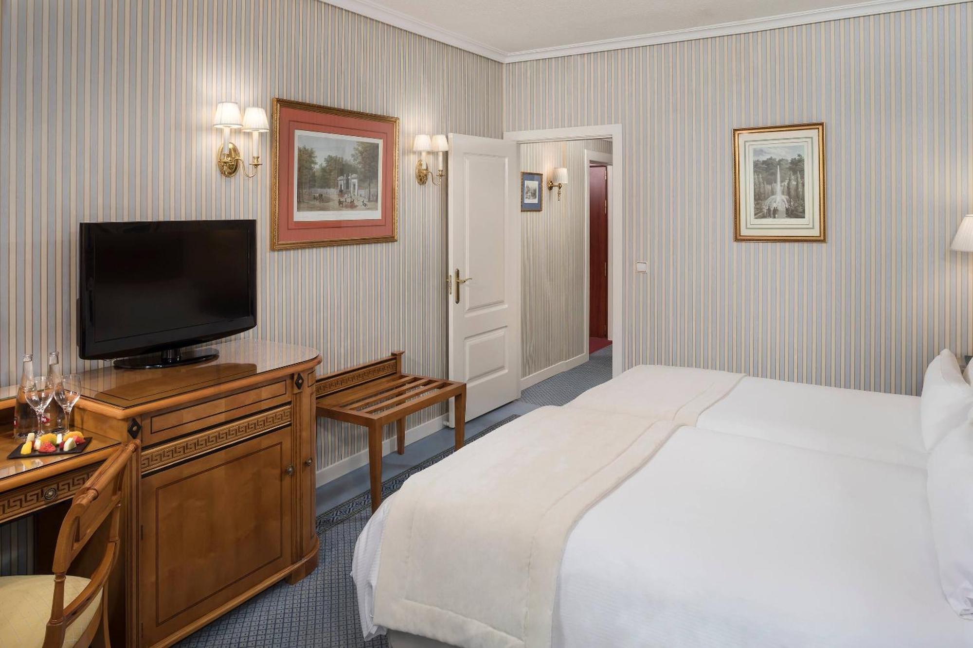 Melia Connecting Room