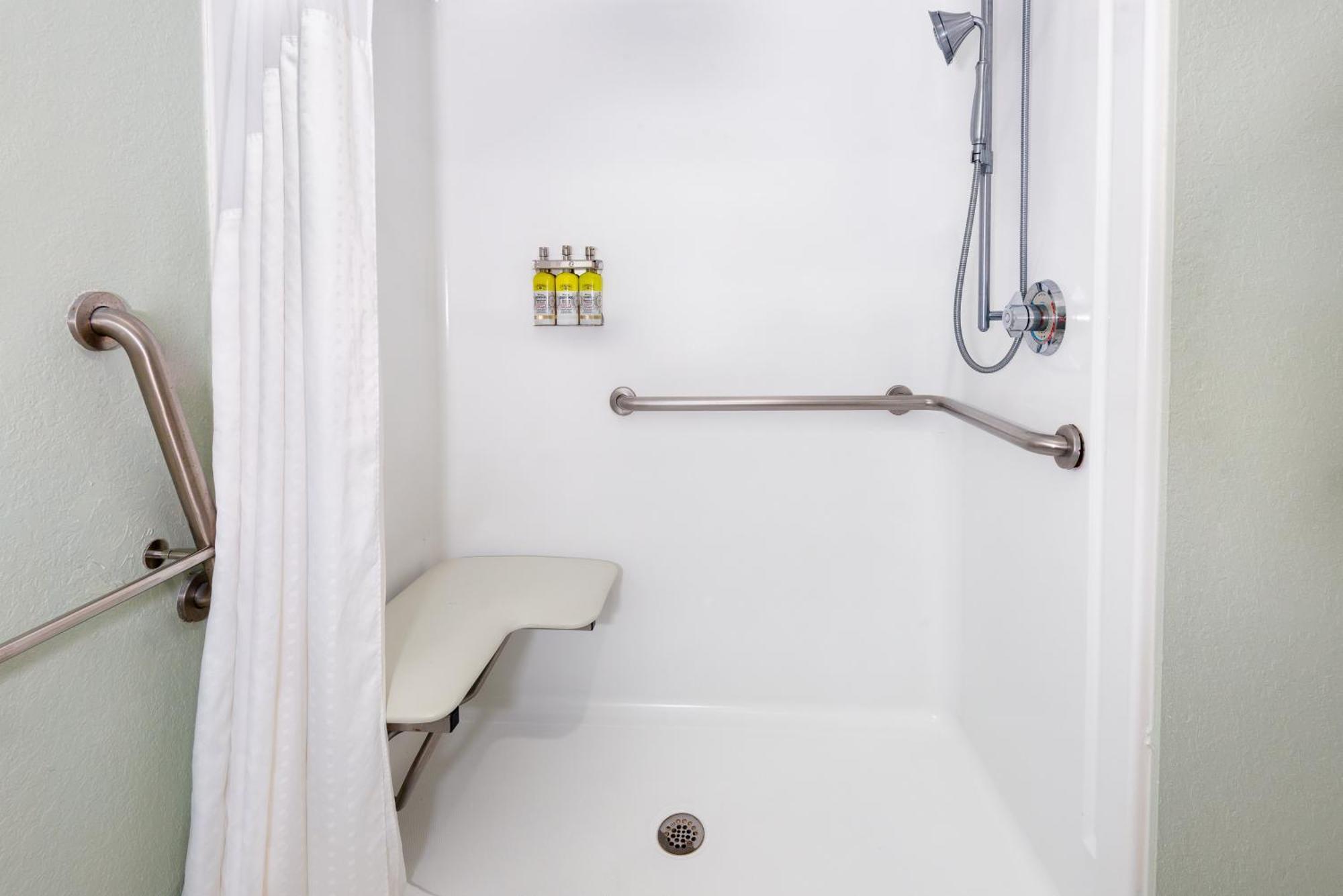 Standard King Room with Roll-in Shower - Mobility Accessible