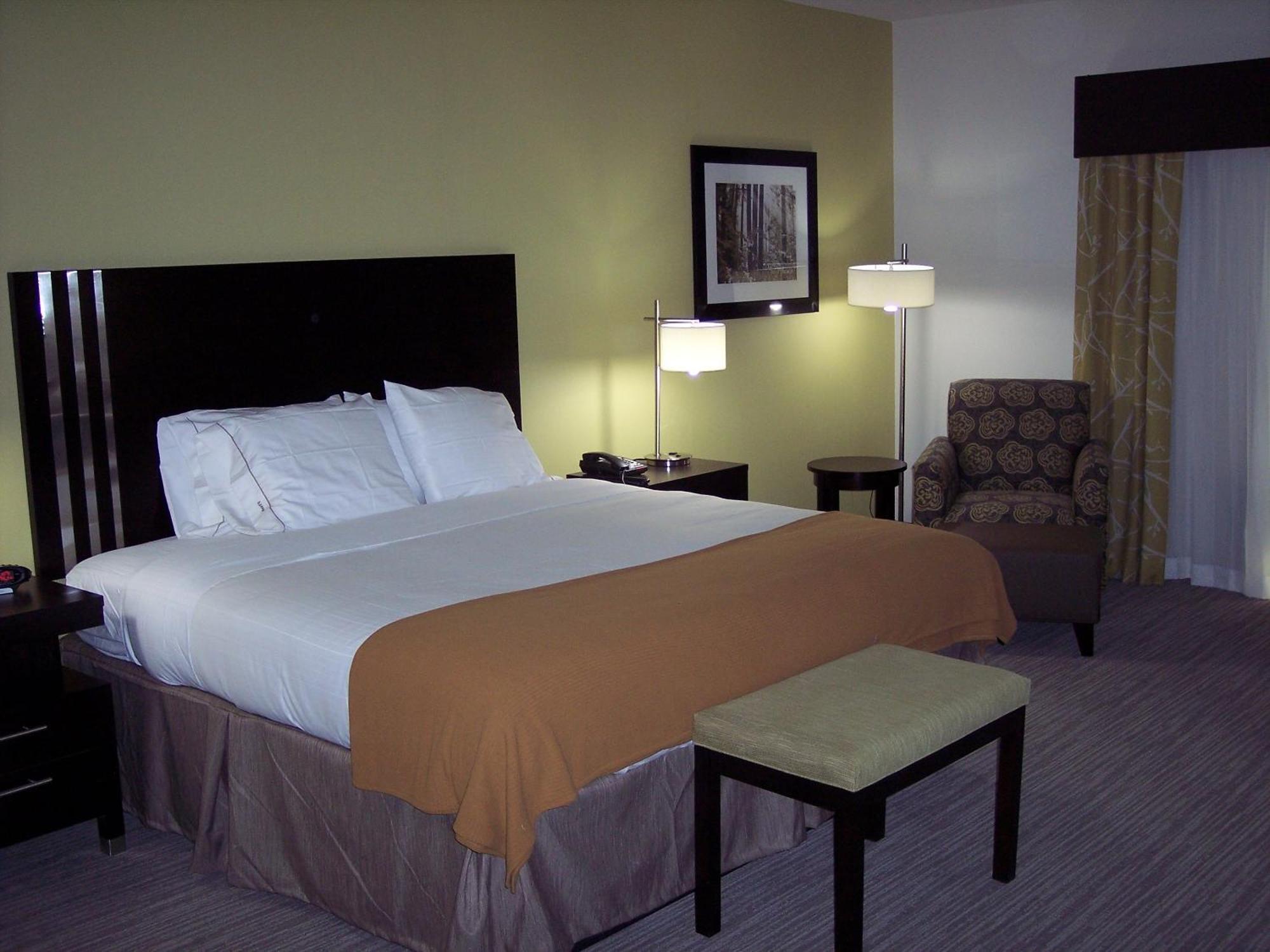 Standard King Room
