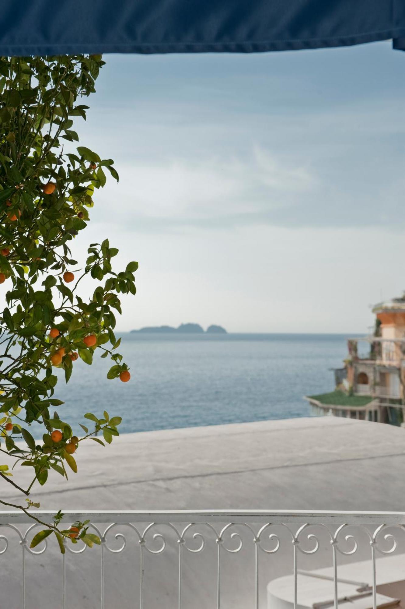 Double or Twin Room with Partial Sea View