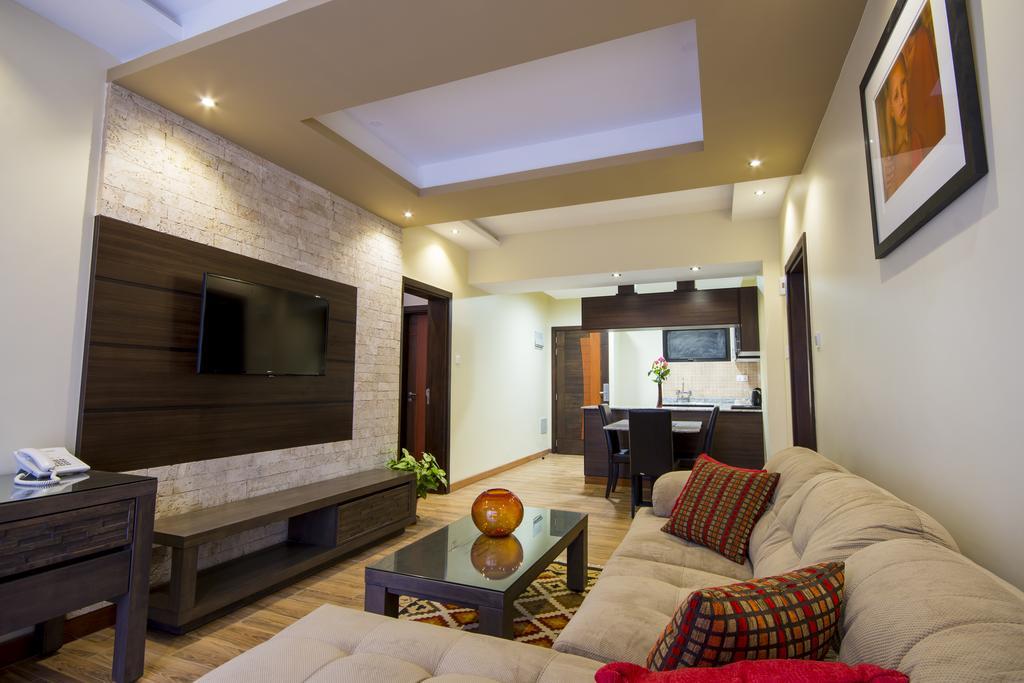 1 Bedroom King Suite,213596594:JPEG