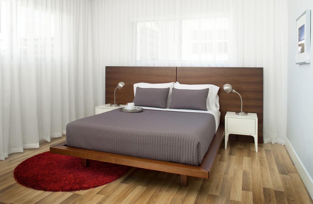 One-Bedroom Apartment with Kitchen,385287709:JPEG