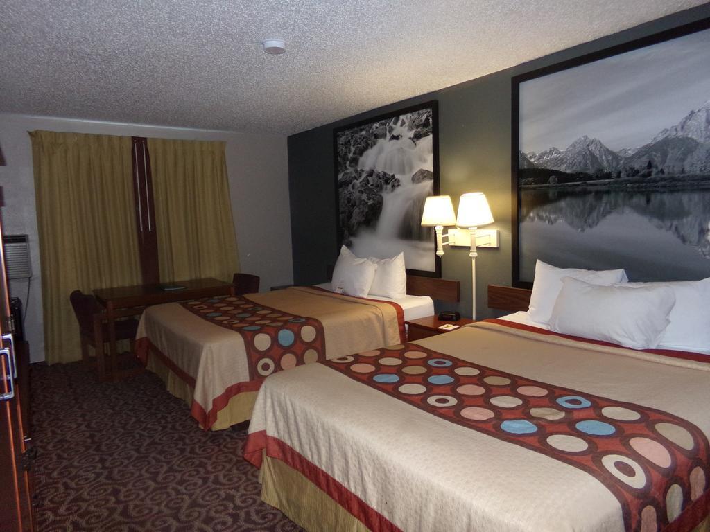Double Room with Two Double Beds - Non-Smoking