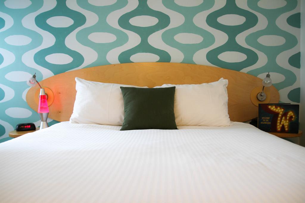 One-Bedroom Suite with One King Bed,218326487:JPEG