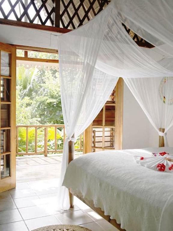Queen Room with Garden View
