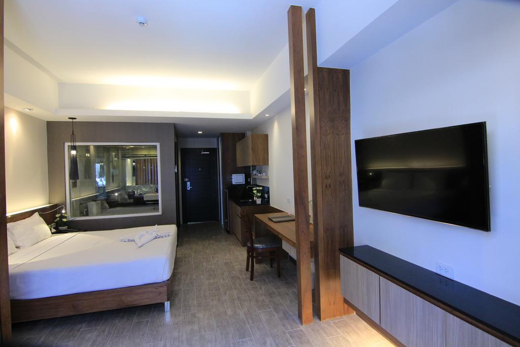 Grand Deluxe King Room,653334423:JPEG