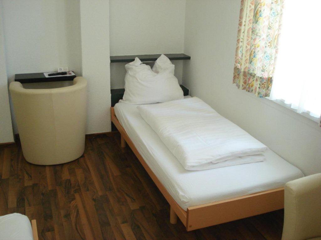 Standard King Room - Communications Accessible