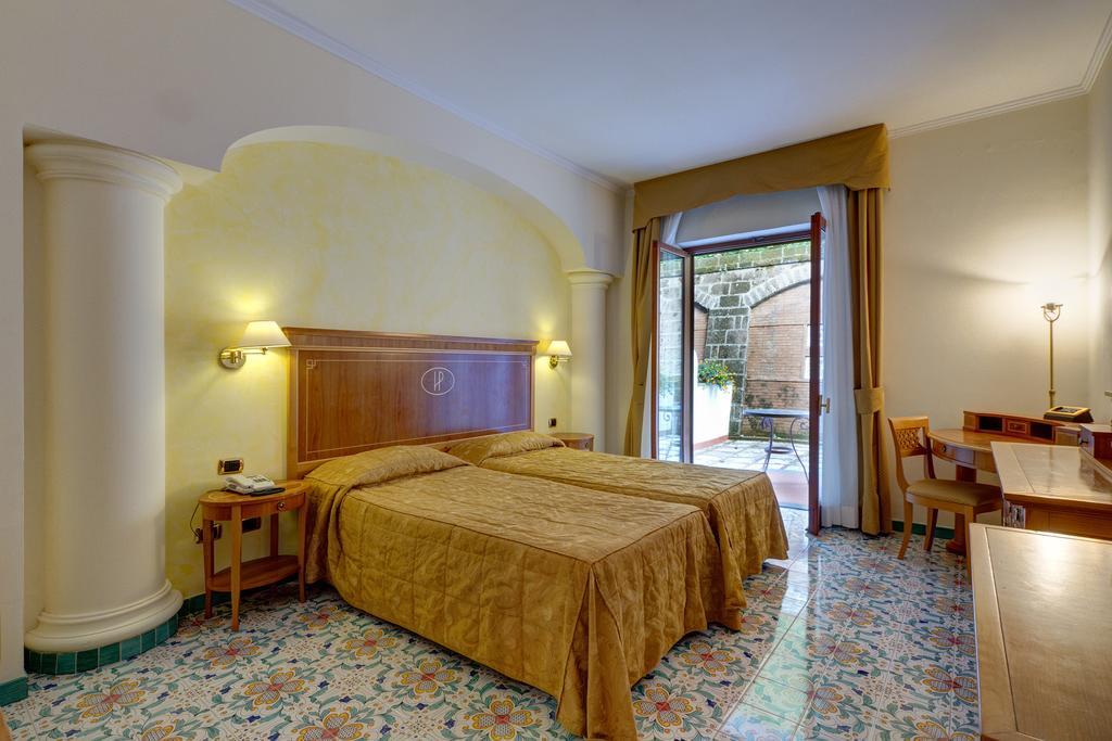Double or Twin Room with Internal View