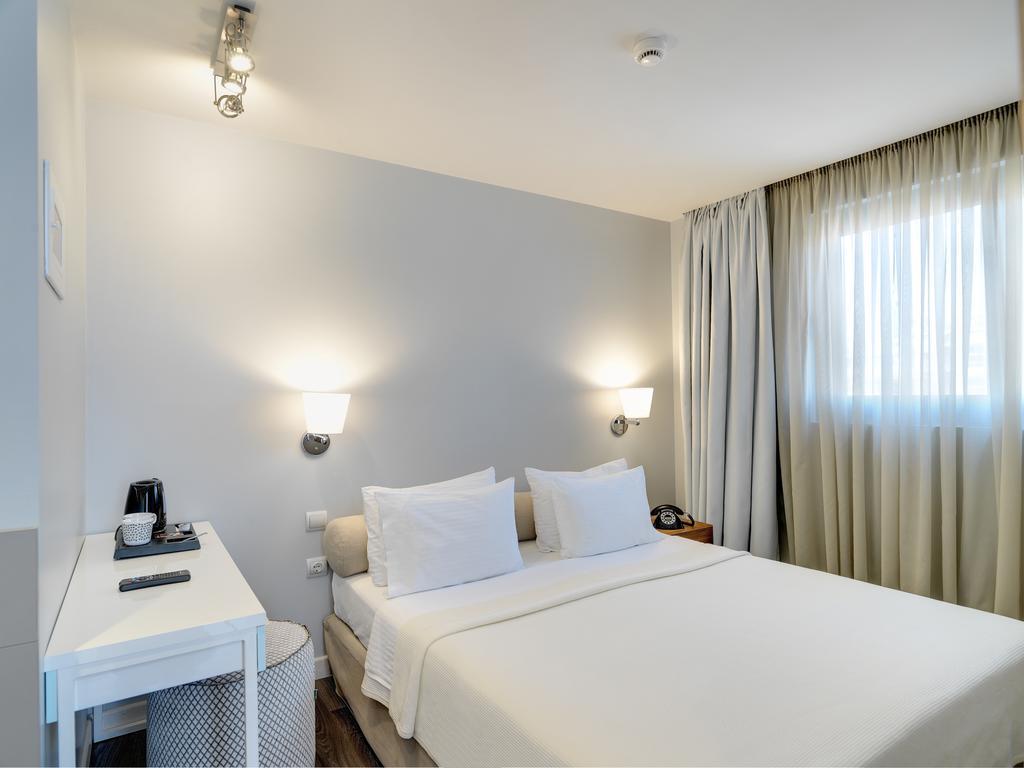 Superior Double Room with Balcony