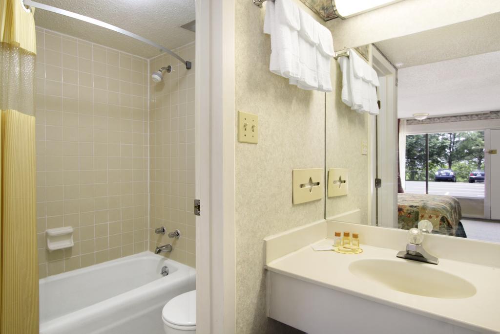 Double Room with Two Double Beds - Non-Smoking,1283238421:JPEG