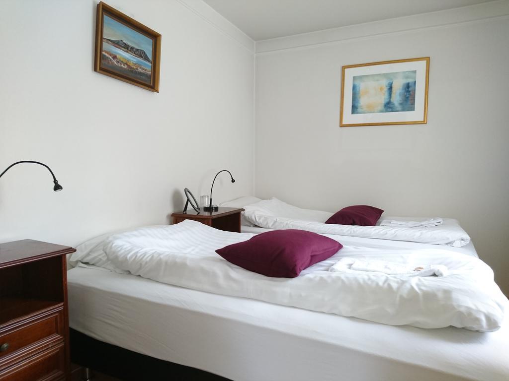 Twin Room with Shared Bathroom