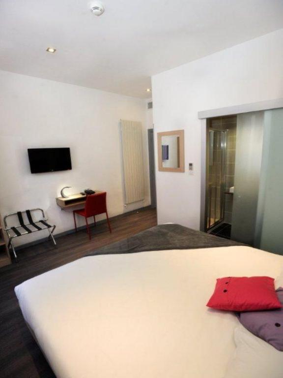 Standard Double Room,26893397:JPEG