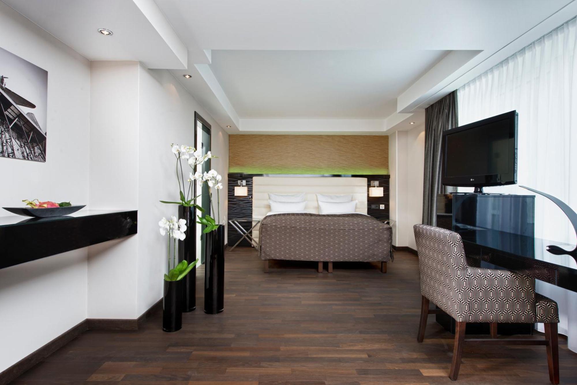 Club Suite with free Club Lounge Access