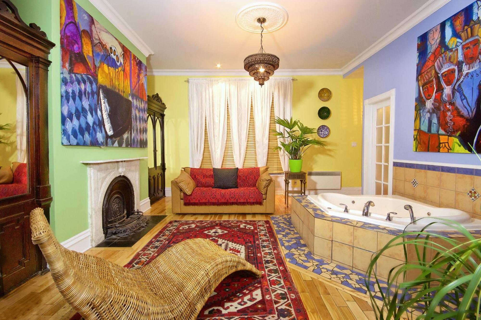Deluxe Suite