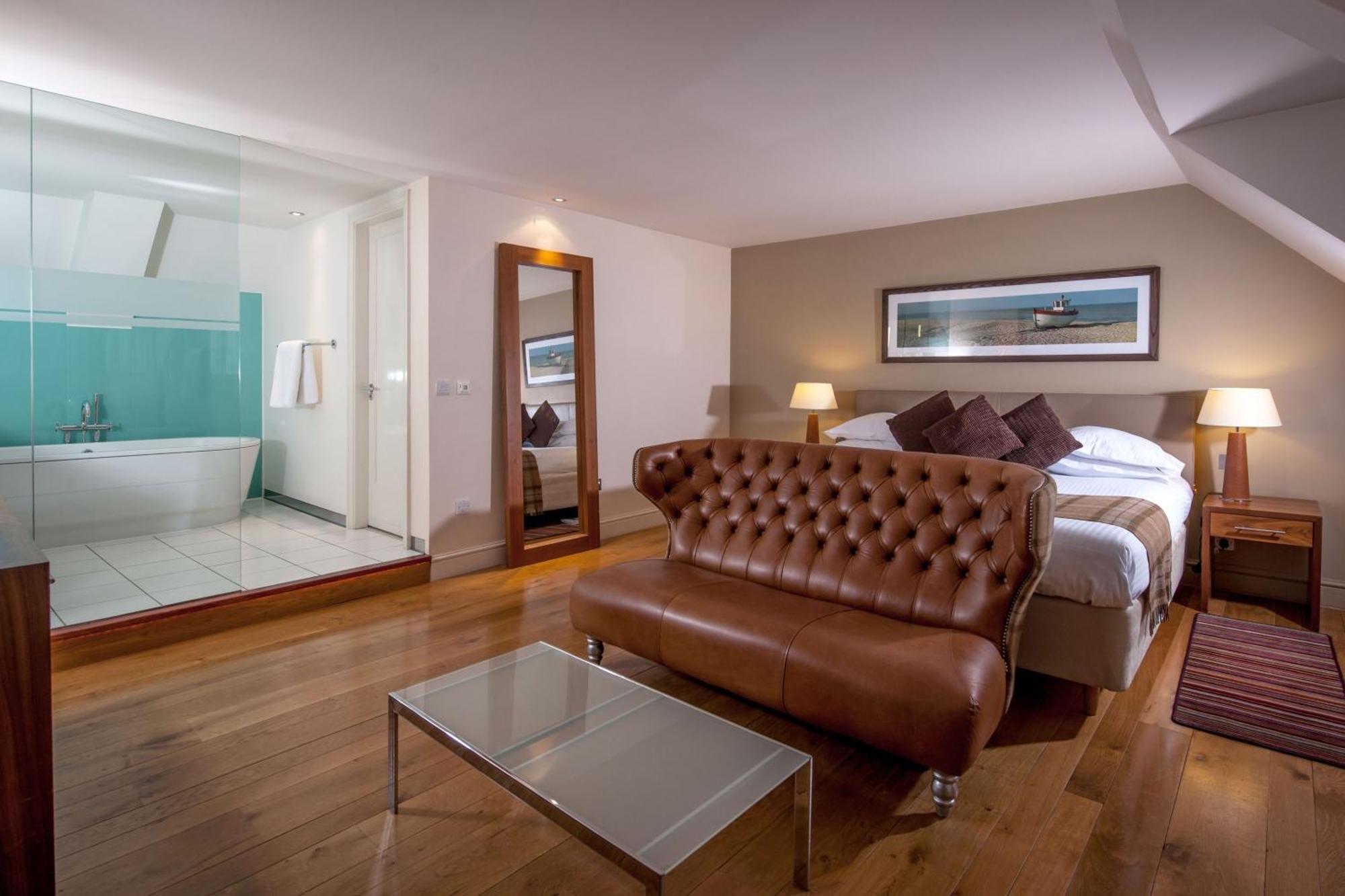 Luxury King Room