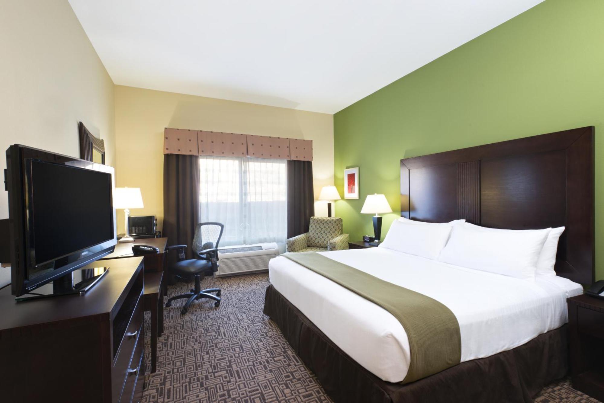 Standard King Room