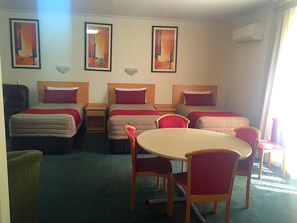 Two-Room Suite - 5