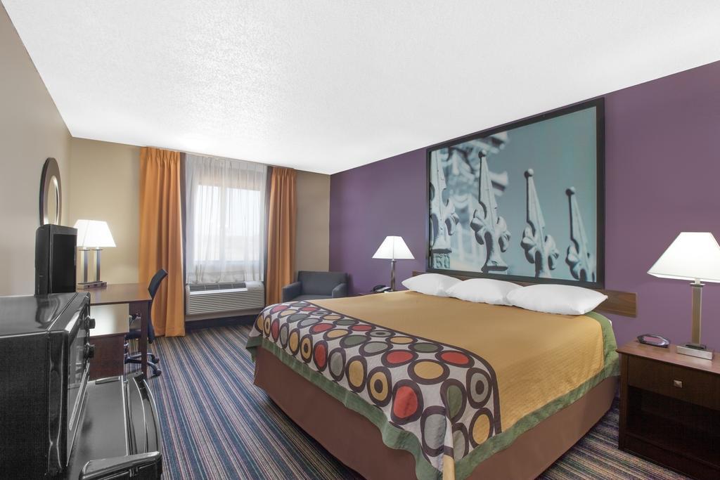 King Room - Non-Smoking