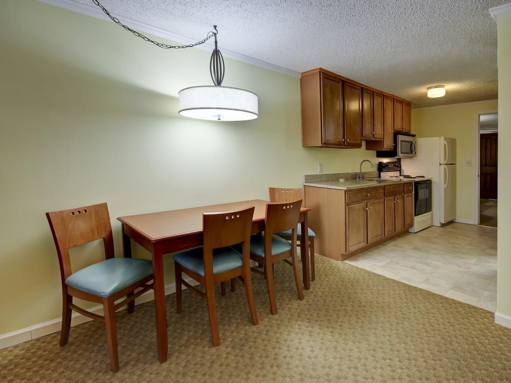 Queen Suite with Balcony