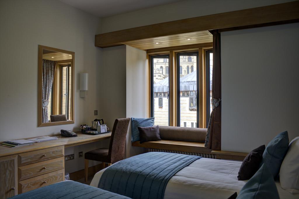 Twin Room with View