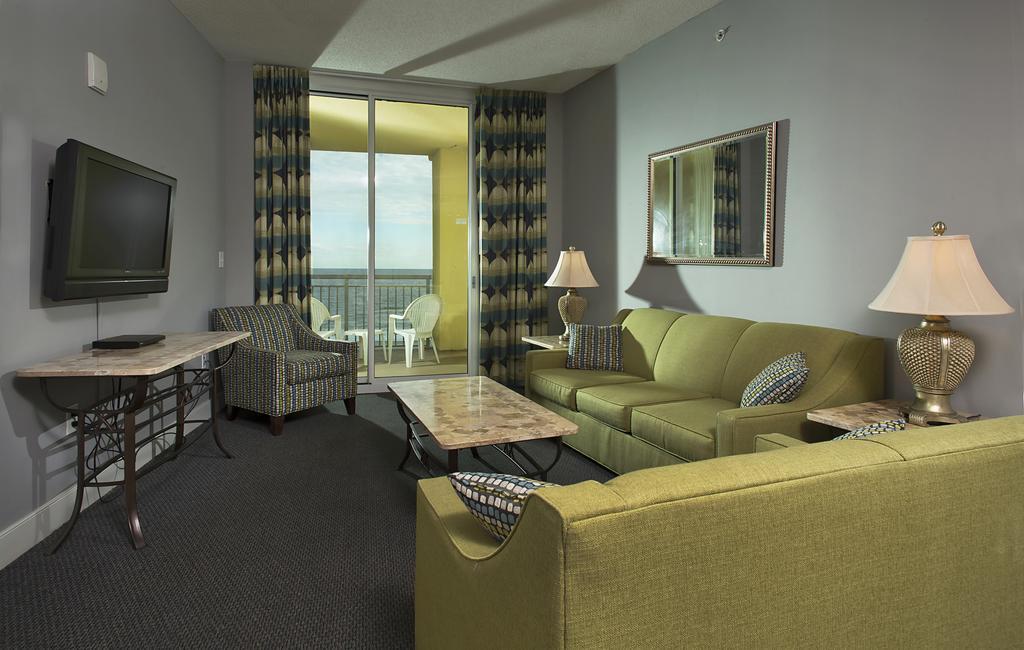 Three-Bedroom Suite - Ocean Front