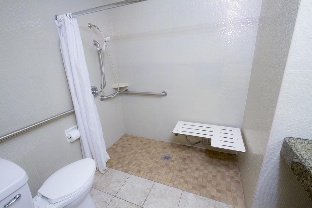 Queen Room - Disability Access