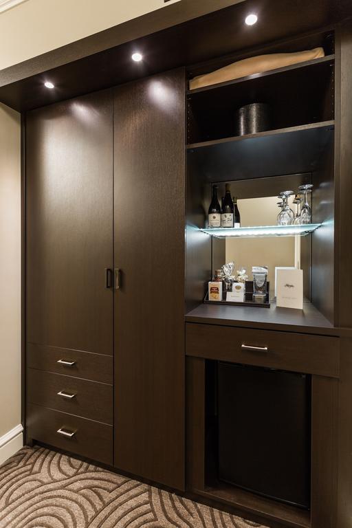 Superior King Suite