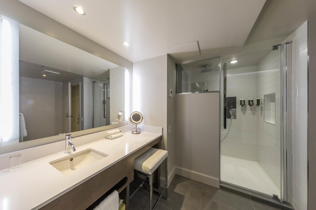 Studio Suite with King Bed - Double