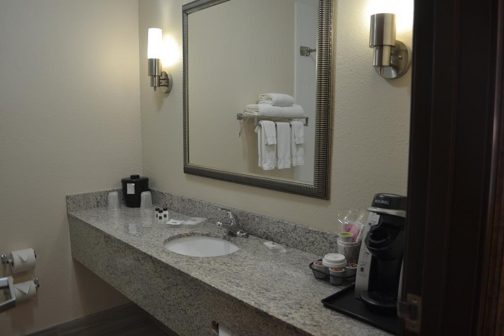 King Room,381685315:JPEG