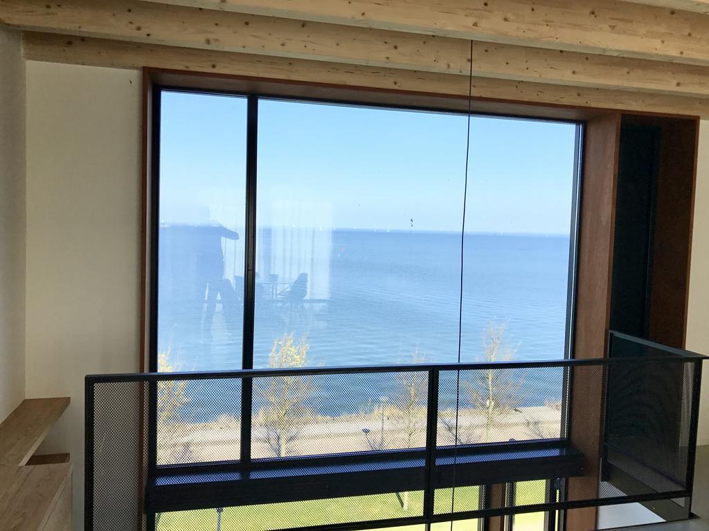 Apartment with Lake View