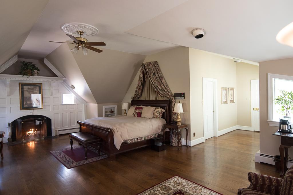 King Suite with Spa Bath