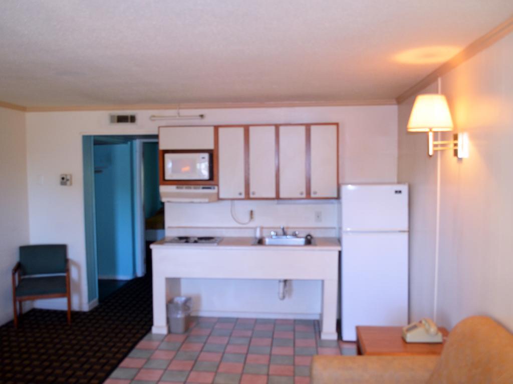 Suite with Kitchenette