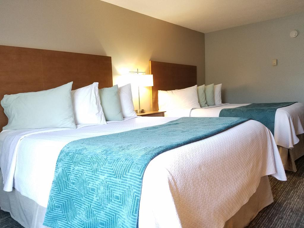 Queen Room with Two Queen Beds - Non-Smoking