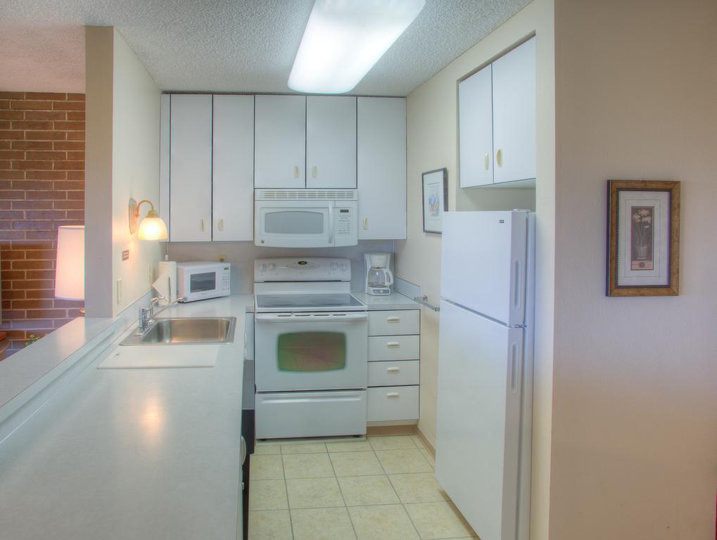Deluxe One-Bedroom Apartment with Sea View - 314 - No Pets