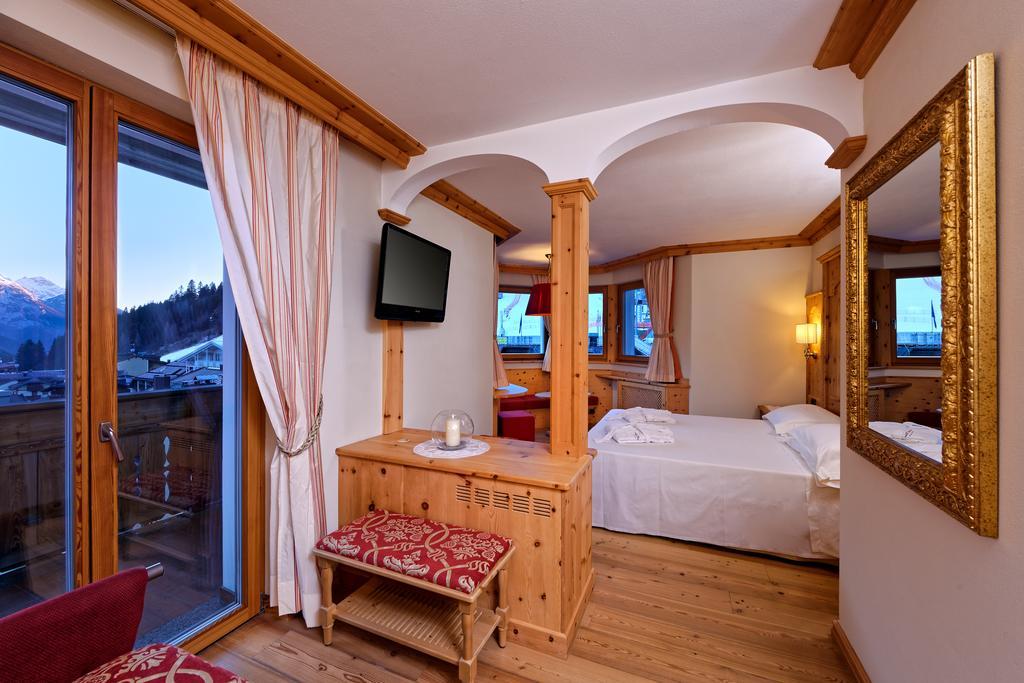 Junior Suite with Mountain View