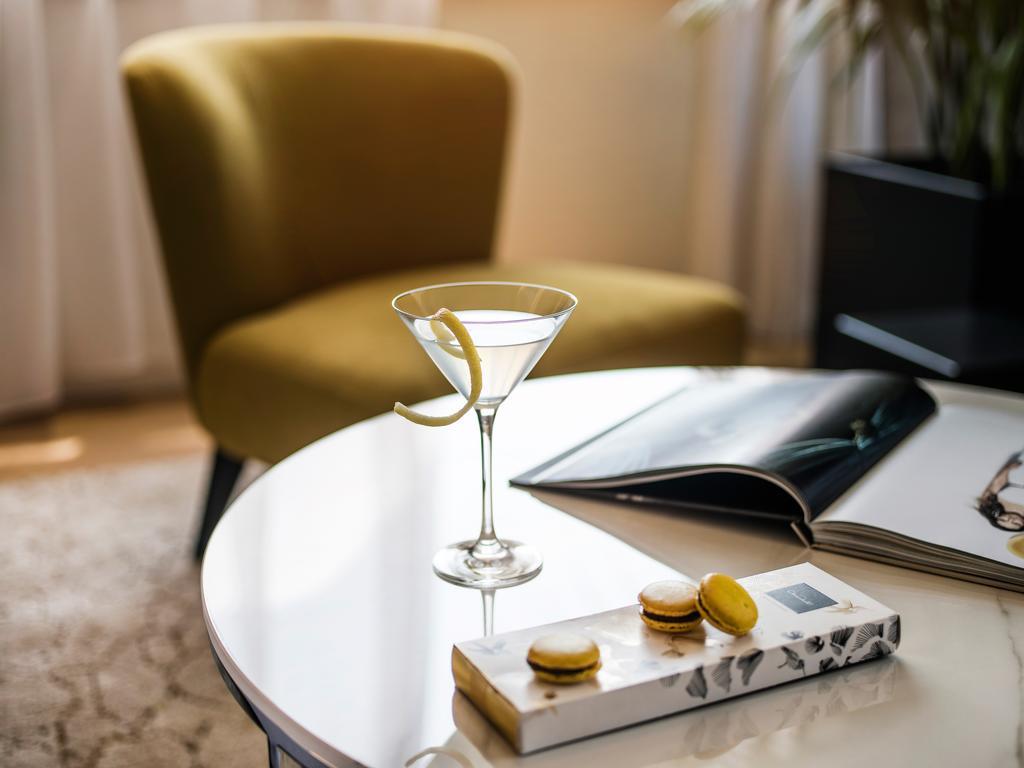 Spring Suite Special - return airport transfer included