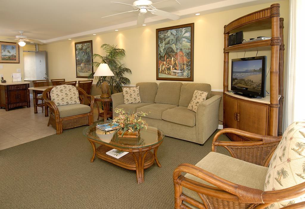 Superior Two-Bedroom Apartment with Ocean View and Balcony