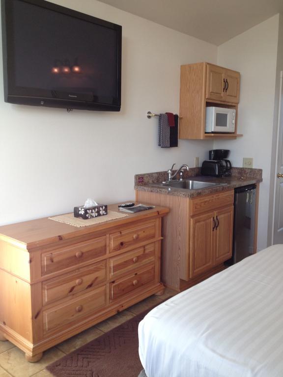 Studio with Spa Bath