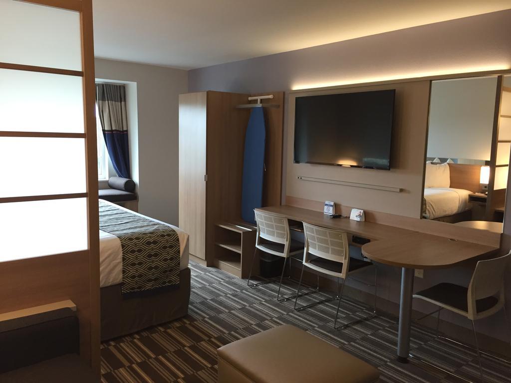 King Studio Suite -  Accessible/Non-Smoking