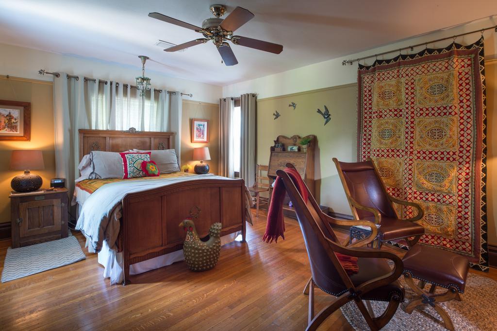 Deluxe Queen Room