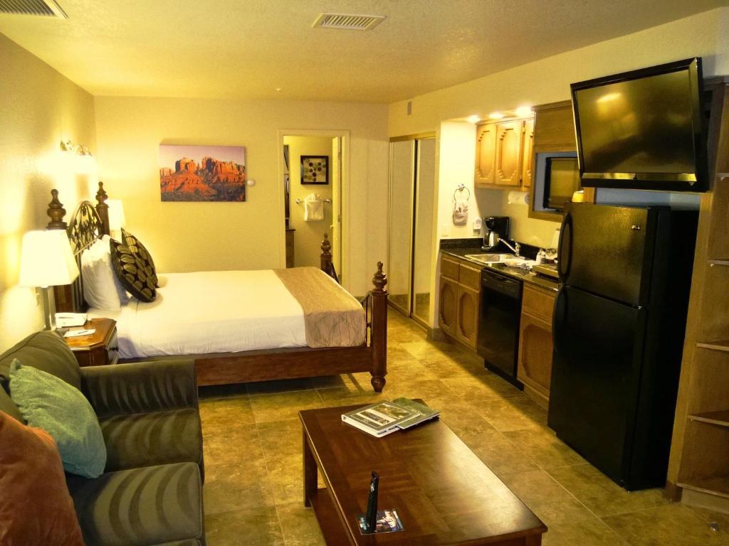 Studio Suite,43822501:JPEG