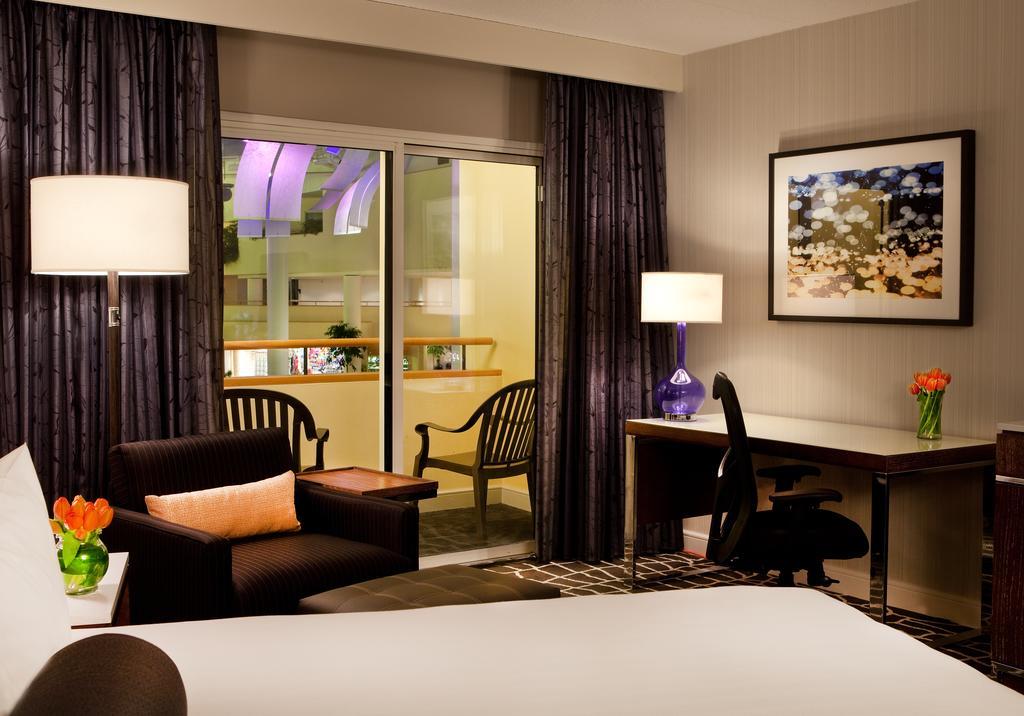 King Room with Balcony,1217862985:JPEG