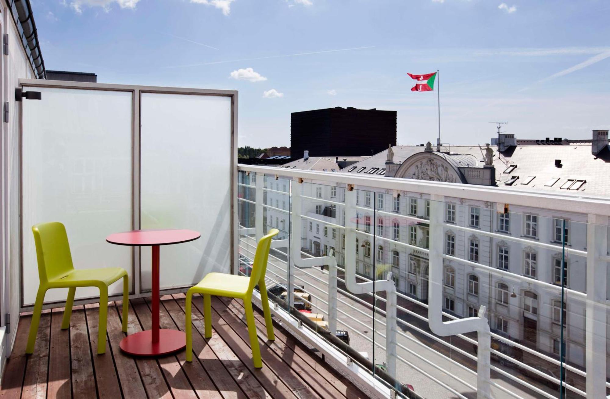 Superior King Plus with terrace