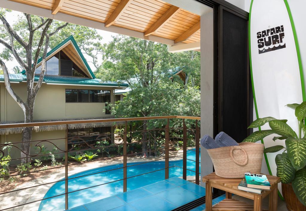 Poolside Suite,460982379:JPEG