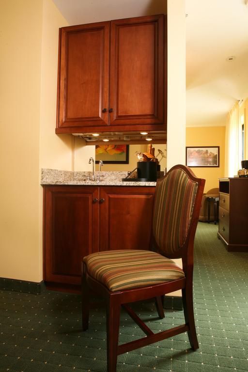 Queen Suite
