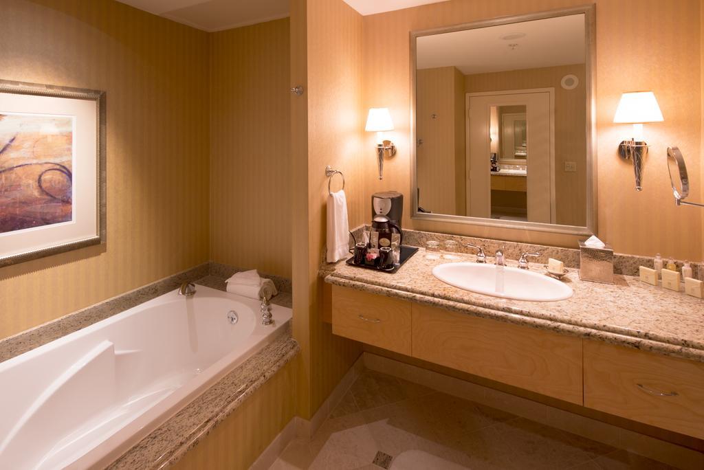 Monarch Suite