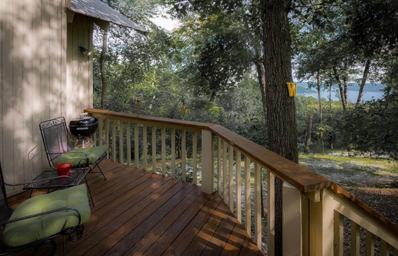 Two-Bedroom House,499838766:JPEG