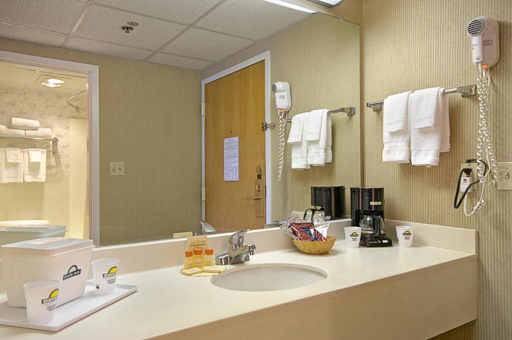 Standard Single Room - Non-Smoking